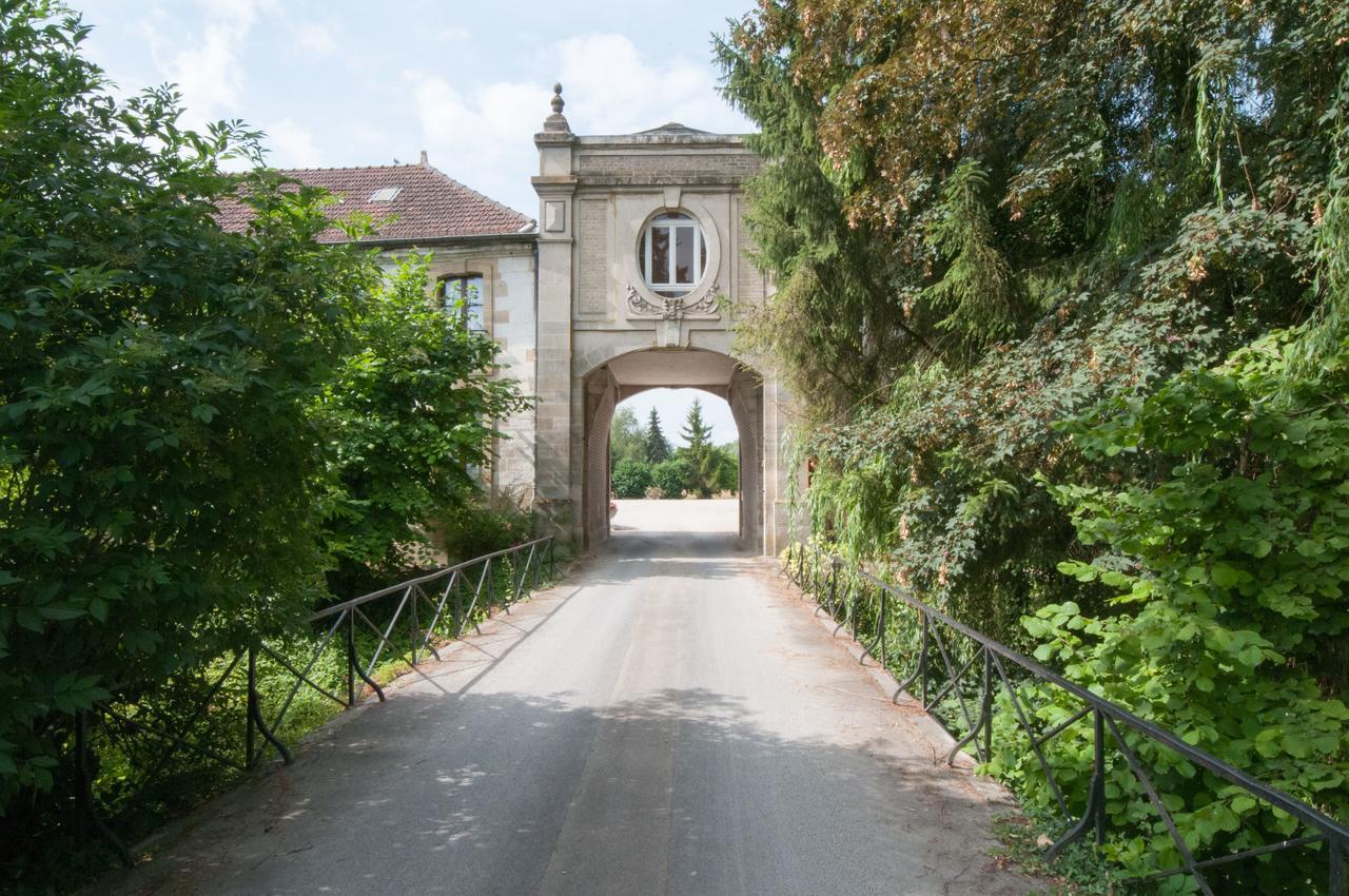 La Janenquelle Bed & Breakfast Sarry  Bagian luar foto
