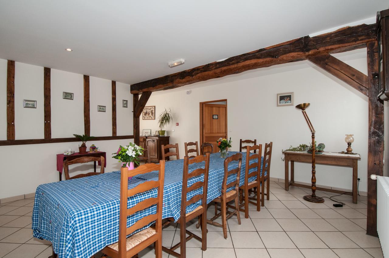 La Janenquelle Bed & Breakfast Sarry  Bagian luar foto